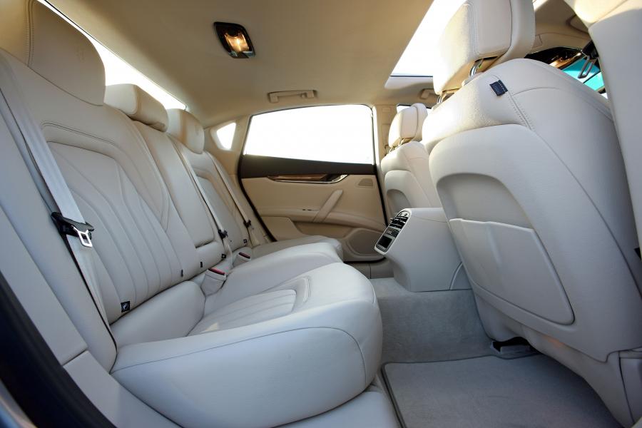  Maserati Quattroporte 2012 года  (фото 4 из 126)
